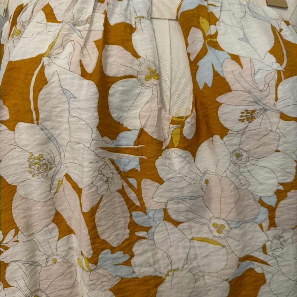 Floral Off-the-shoulder MON RENN Top - Picture 8 of 12